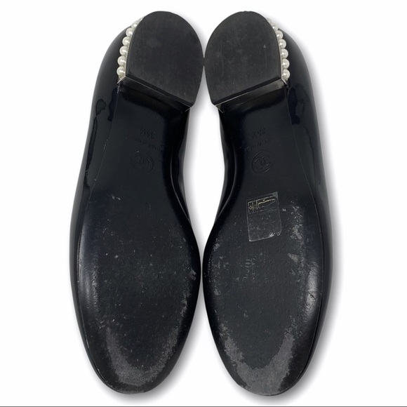 Chanel Patent Pearl Loafers Size 35.5 - Picture 4 of 4